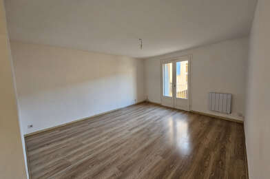 Appartement 3 pièces 737 €