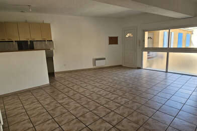 Appartement 3 pièces 743 €