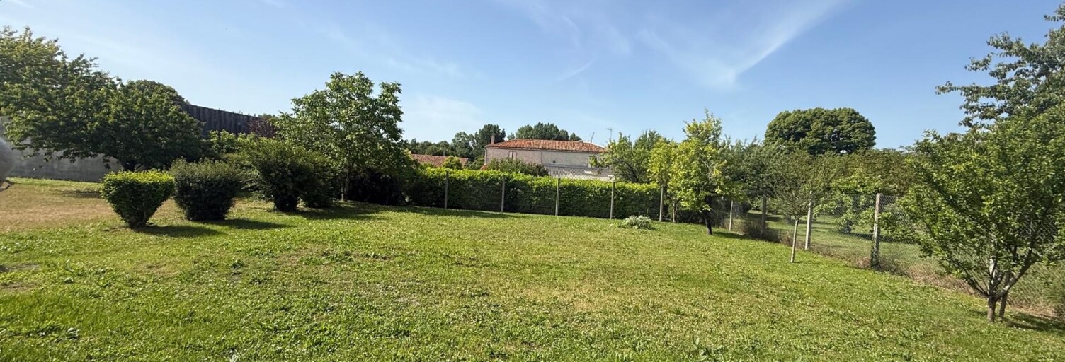 Terrain  2673 m² à vendre à La Vergne (17400)
