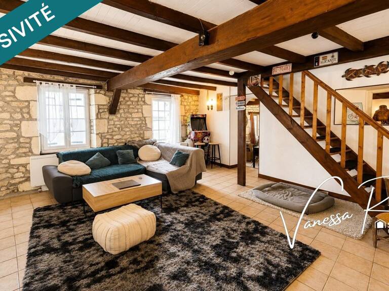 À Ternant, maison familiale de 186 m² avec 4 chambres, beaux volumes, cave et espaces modulables. — photo 1