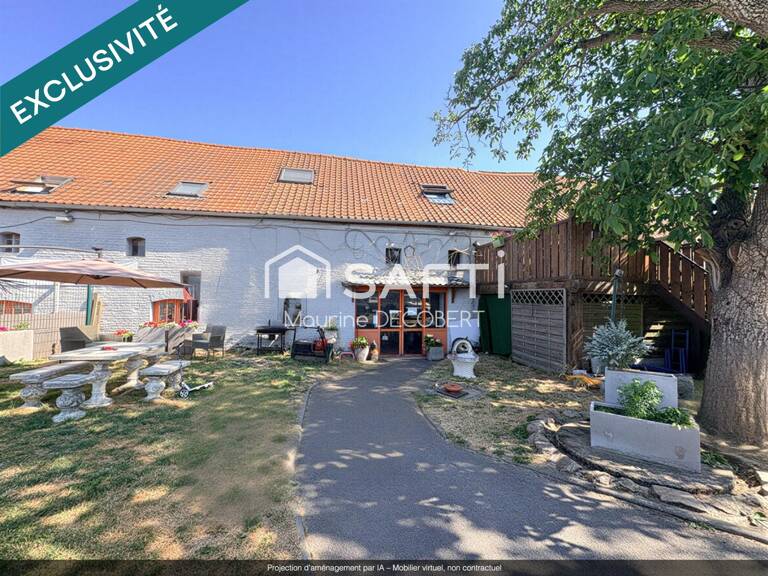 Ensemble immobilier comprenant 1 local commercial et un appartement sur un axe principal — photo 1