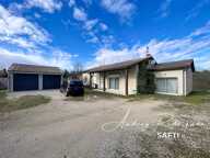 Plain-pied familial avec piscine et véranda — photo 4