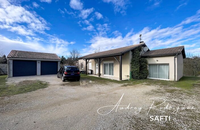 Plain-pied familial avec piscine et véranda — photo 4