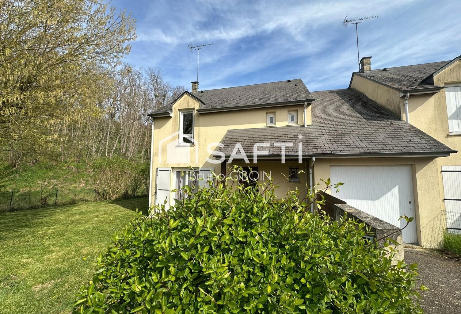 Pavillon 109 m², 5 pièces, 4 chambres, garage et terrain — photo 1
