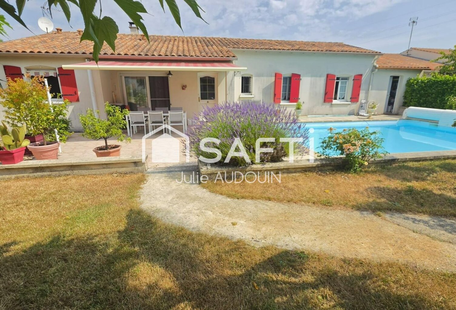 Maison de 128 m² avec piscine - aux portes de St Jean D'Y — photo 1