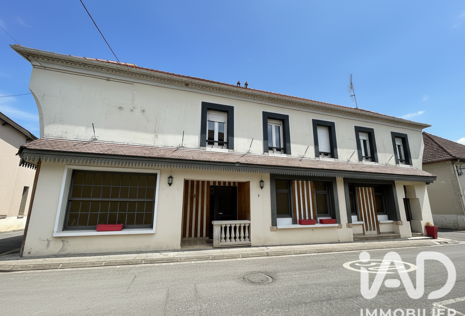 Vente Boutique/Local commercial 603 m&sup2; — photo 1