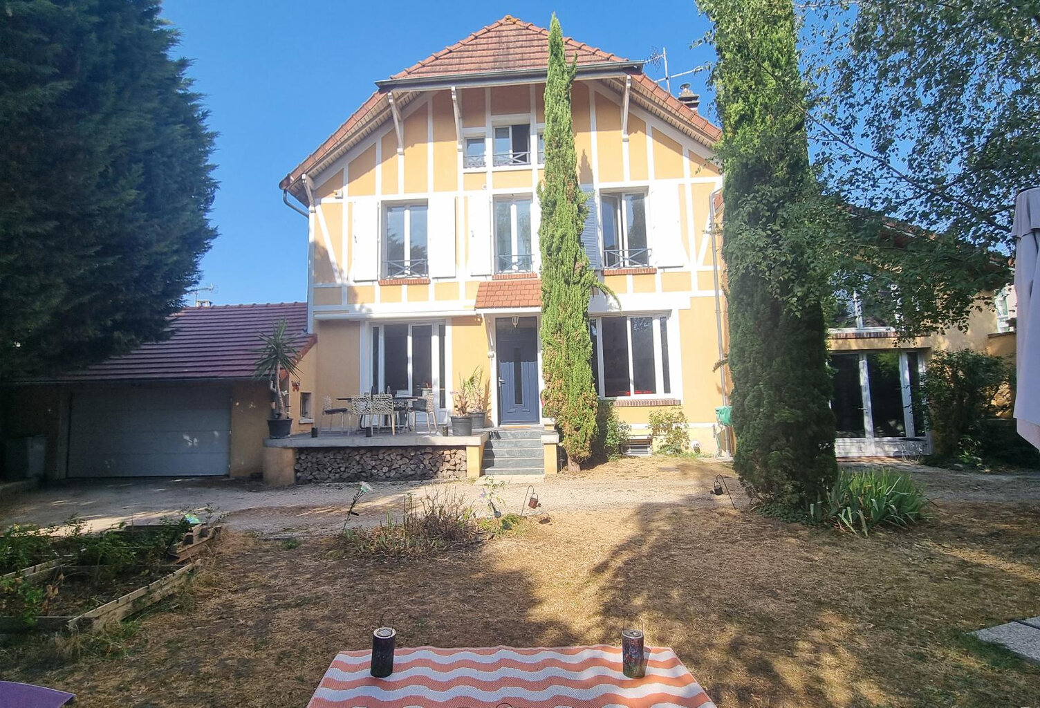 Beau pavillon ancien — photo 1