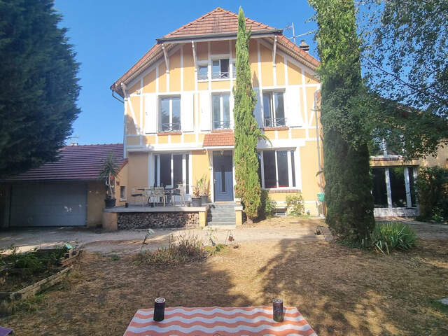 Beau pavillon ancien — photo du bien