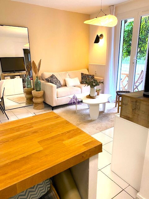 Appartement  T2 à louer Hyères 83400