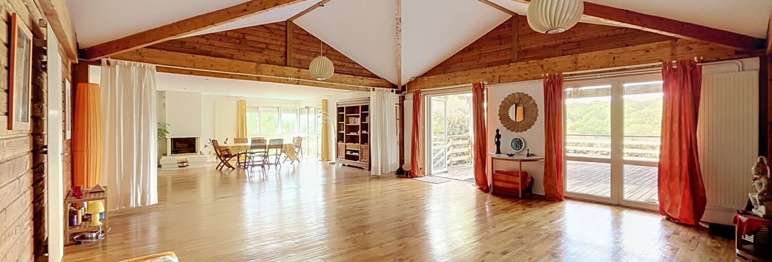 Maison 8 Pièces 240 m² à vendre à Cours (79220)