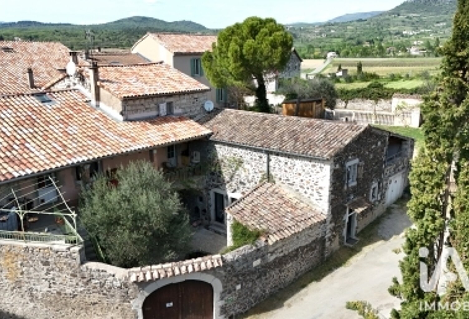 Vente Maison de village 12 pièces — photo 1