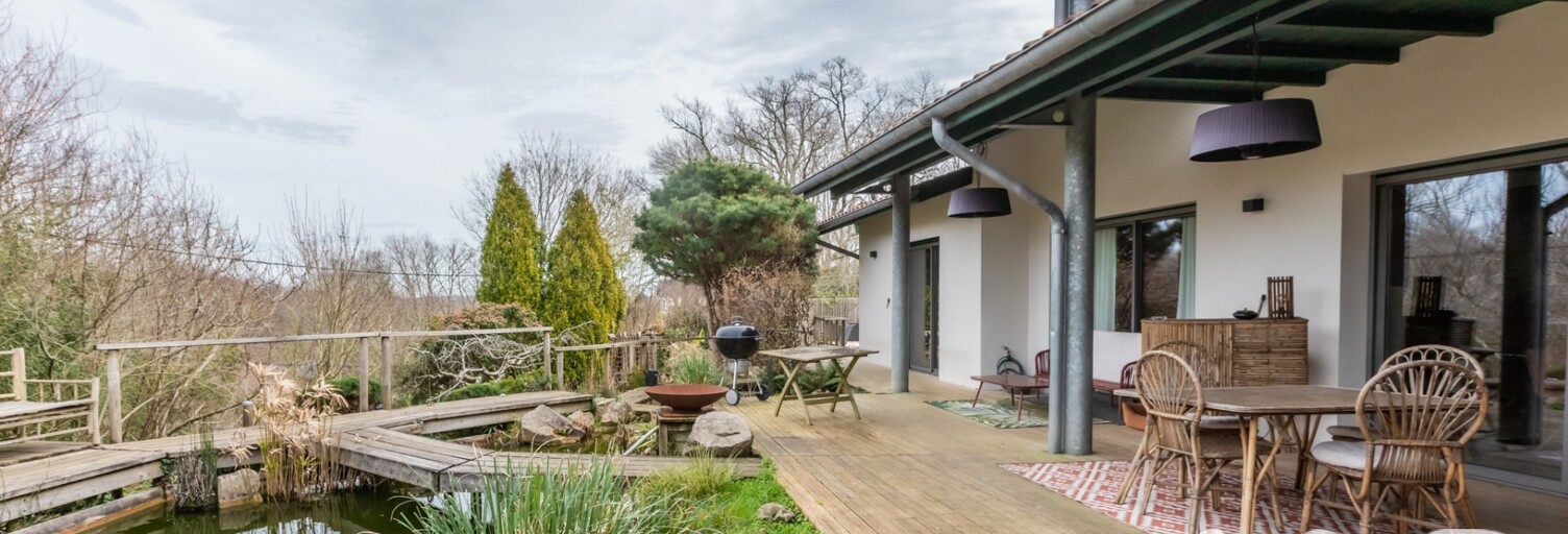 Maison 8 Pièces 244 m² à vendre à Bassussarry (64200)
