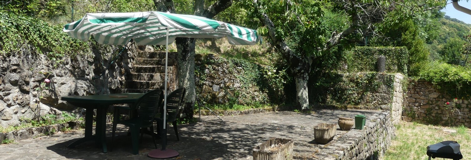 Maison 5 Pièces 96 m² à vendre à Burzet (07450)