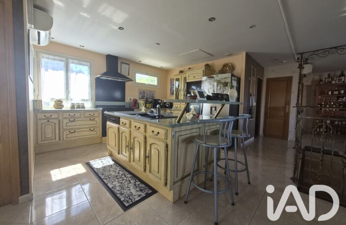 Vente Maison traditionnelle 7 pièces — photo 2