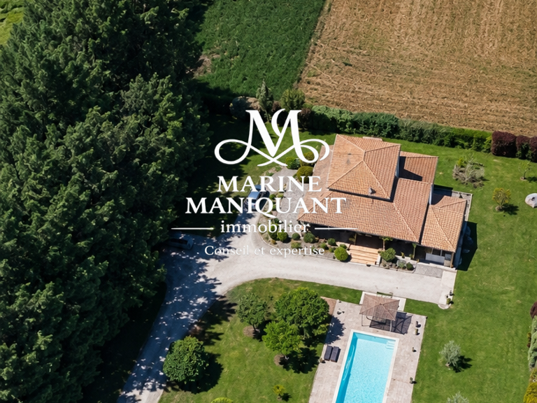 Vente Maison/villa 8 pièces — photo 1
