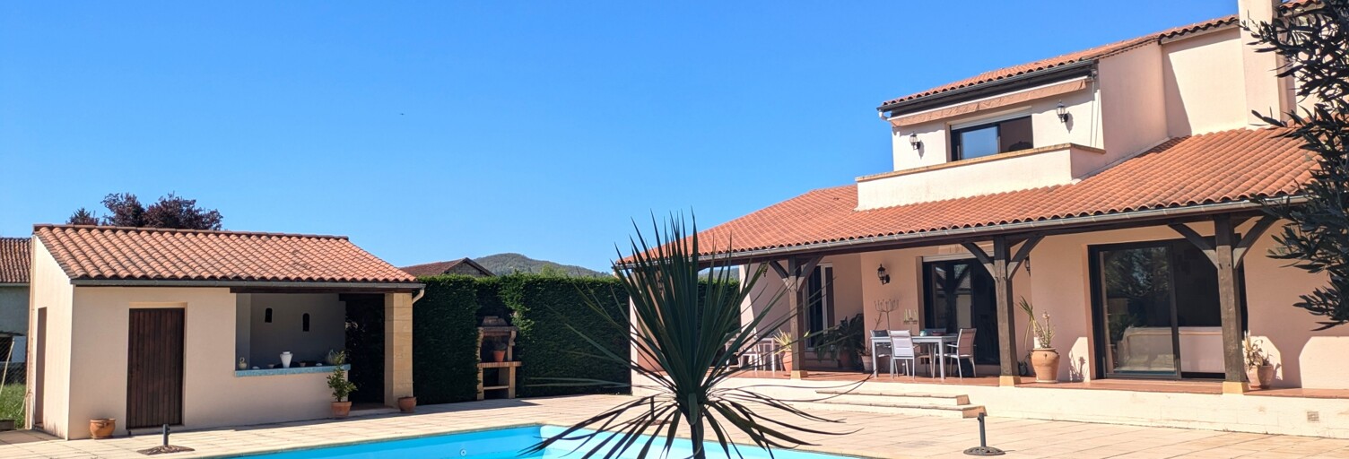 Maison 4 Pièces 140 m² à vendre à Saint-Cyprien (24220)