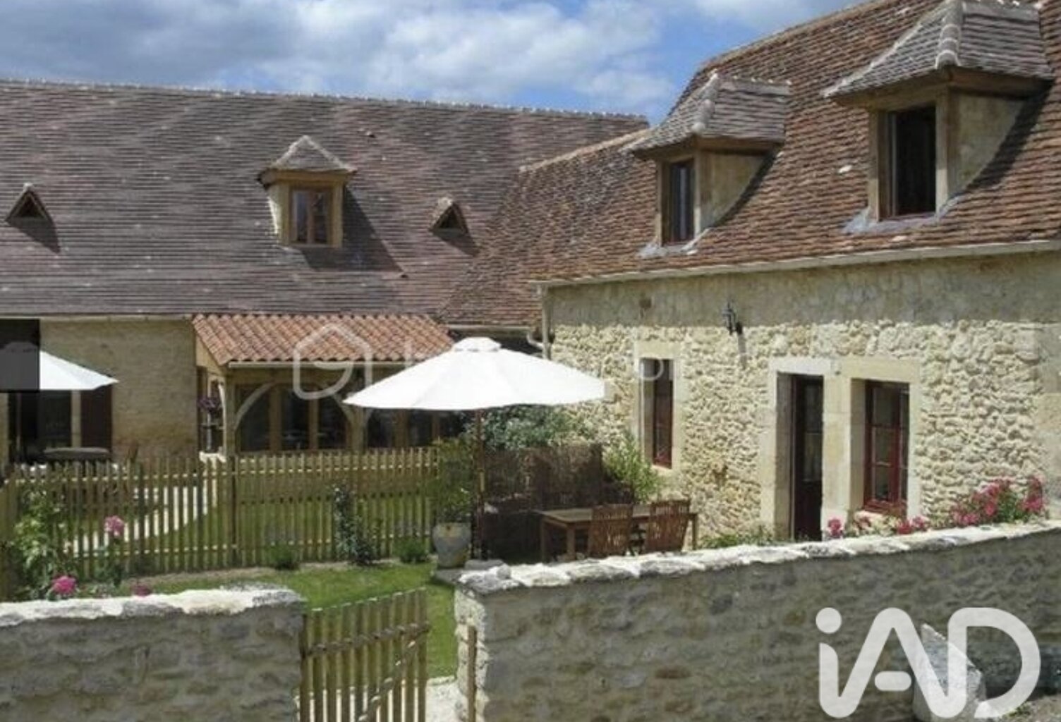 Vente Maison/villa 9 pièces — photo 1