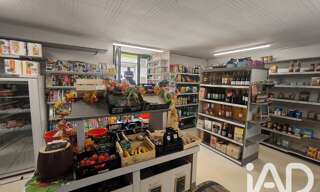 Commerce  43 m² à vendre à Revest-du-Bion (04150)