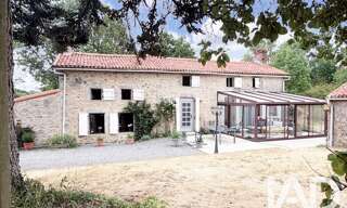 Maison 7 Pièces 147 m² à vendre à Vernoux-en-Gâtine (79240)