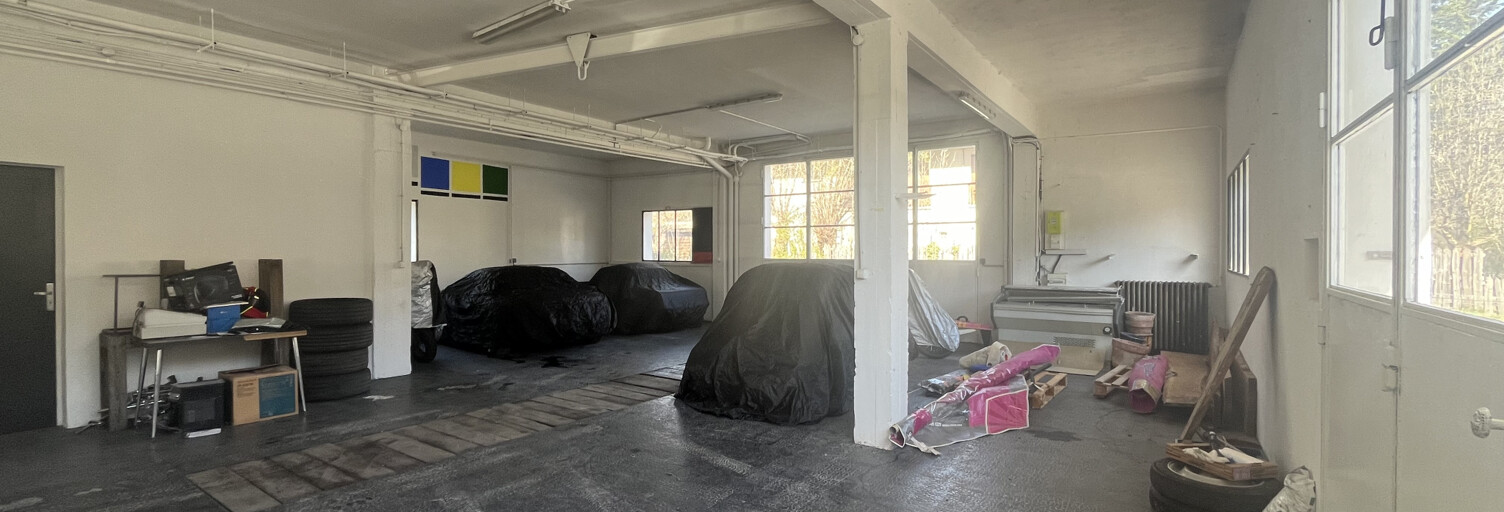 Garage  173 m² à vendre à Barcelonnette (04400)