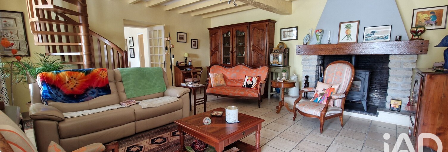 Maison 9 Pièces 204 m² à vendre à Montagrier (24350)