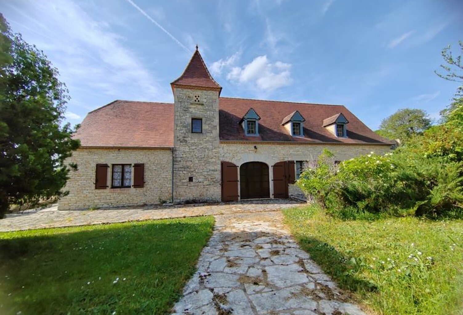 Maison en pierre de 5 pièces principales — photo 1