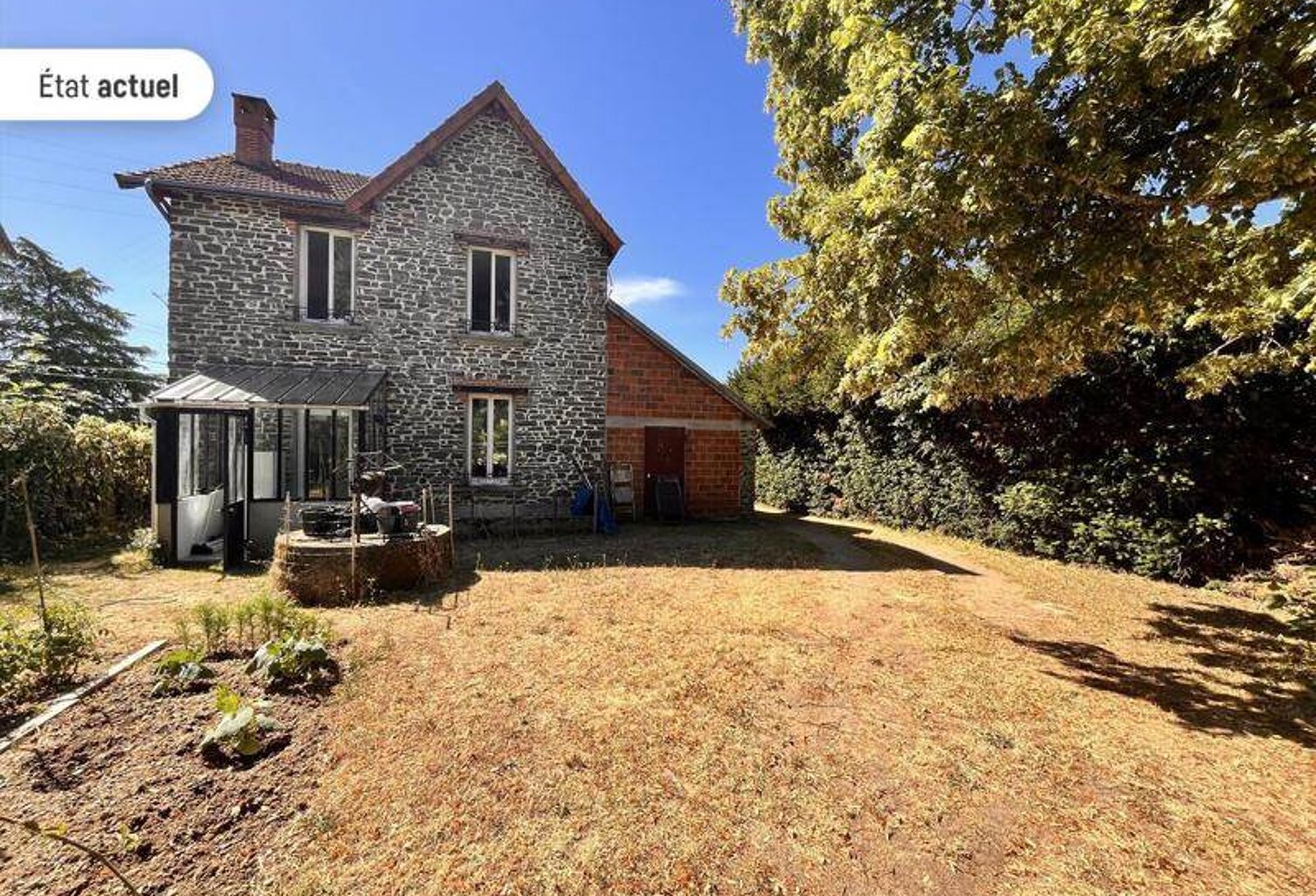 Maison en pierre de 3 pièces principales — photo 1