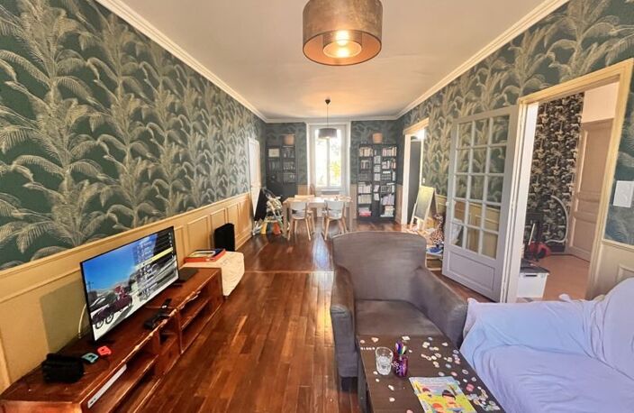 Maison en pierre de 3 pièces principales — photo 2