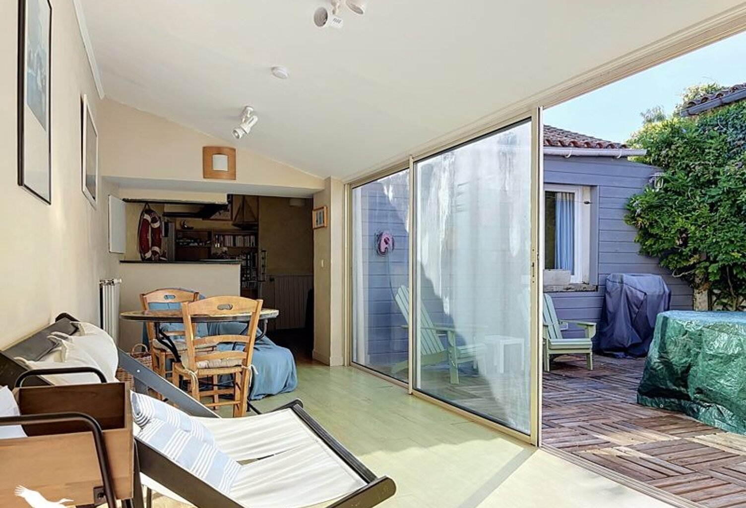 Maison en pierre de 4 pièces principales — photo 1