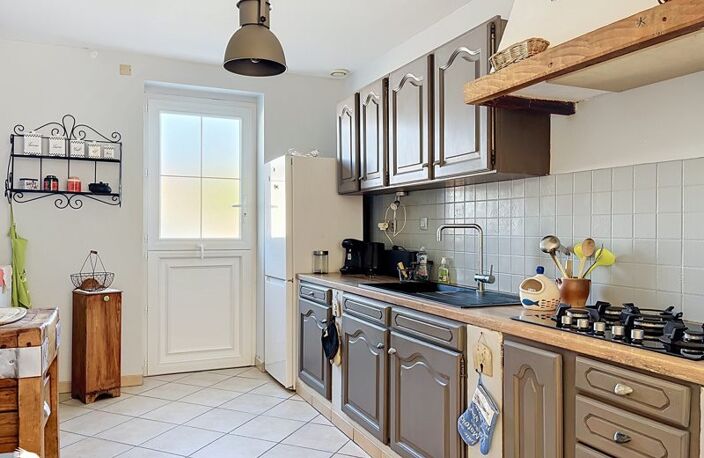 Maison en pierre de 4 pièces principales — photo 2