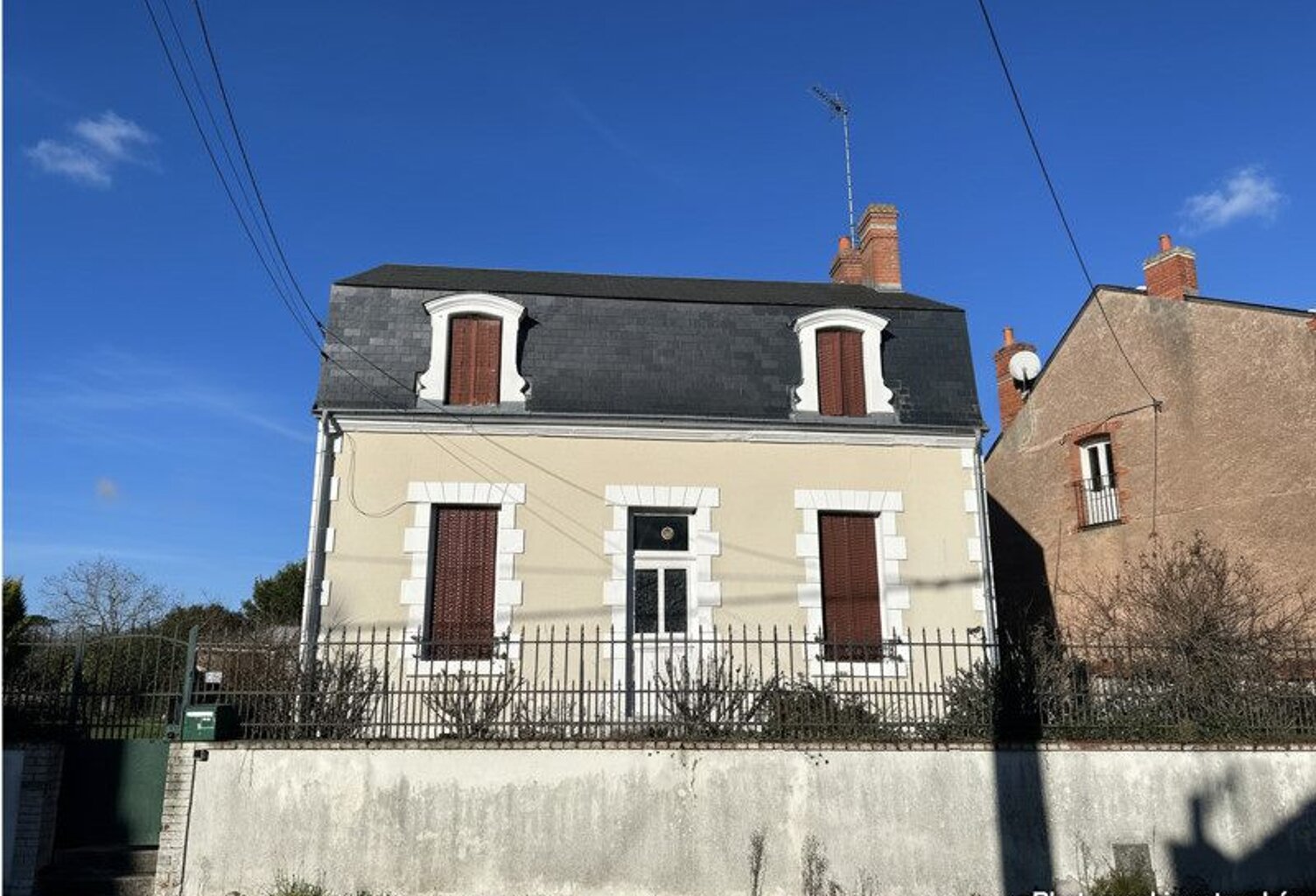 Vente maison 5 pièces 99 m² Vierzon (18100) — photo 1