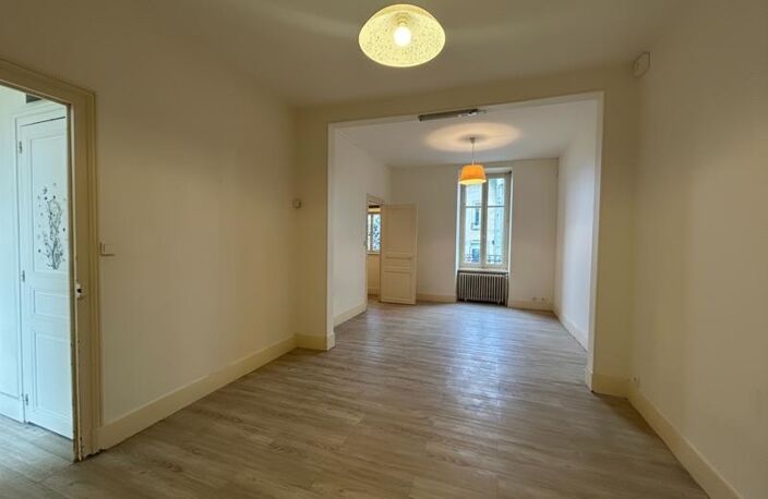 Vente maison 5 pièces 99 m² Vierzon (18100) — photo 4