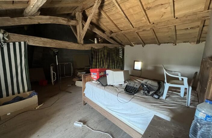 Maison en pierre de 3 pièces principales — photo 2