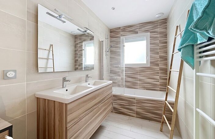 Contemporaine de 6 pièces principales — photo 4