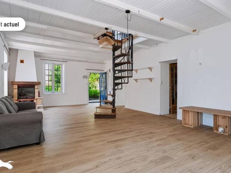 Maison en pierre de 4 pièces principales — photo 1