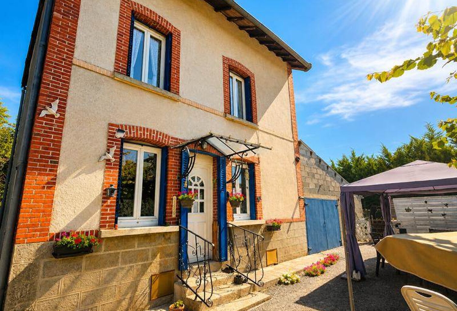Maison en pierre de 4 pièces principales — photo 1