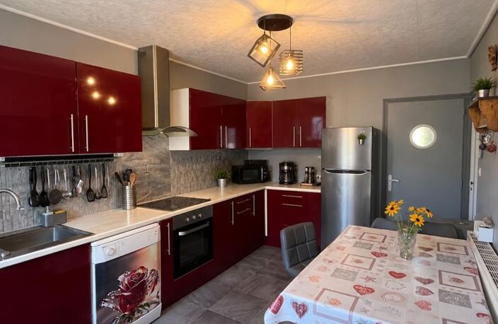 Maison en pierre de 4 pièces principales — photo 2