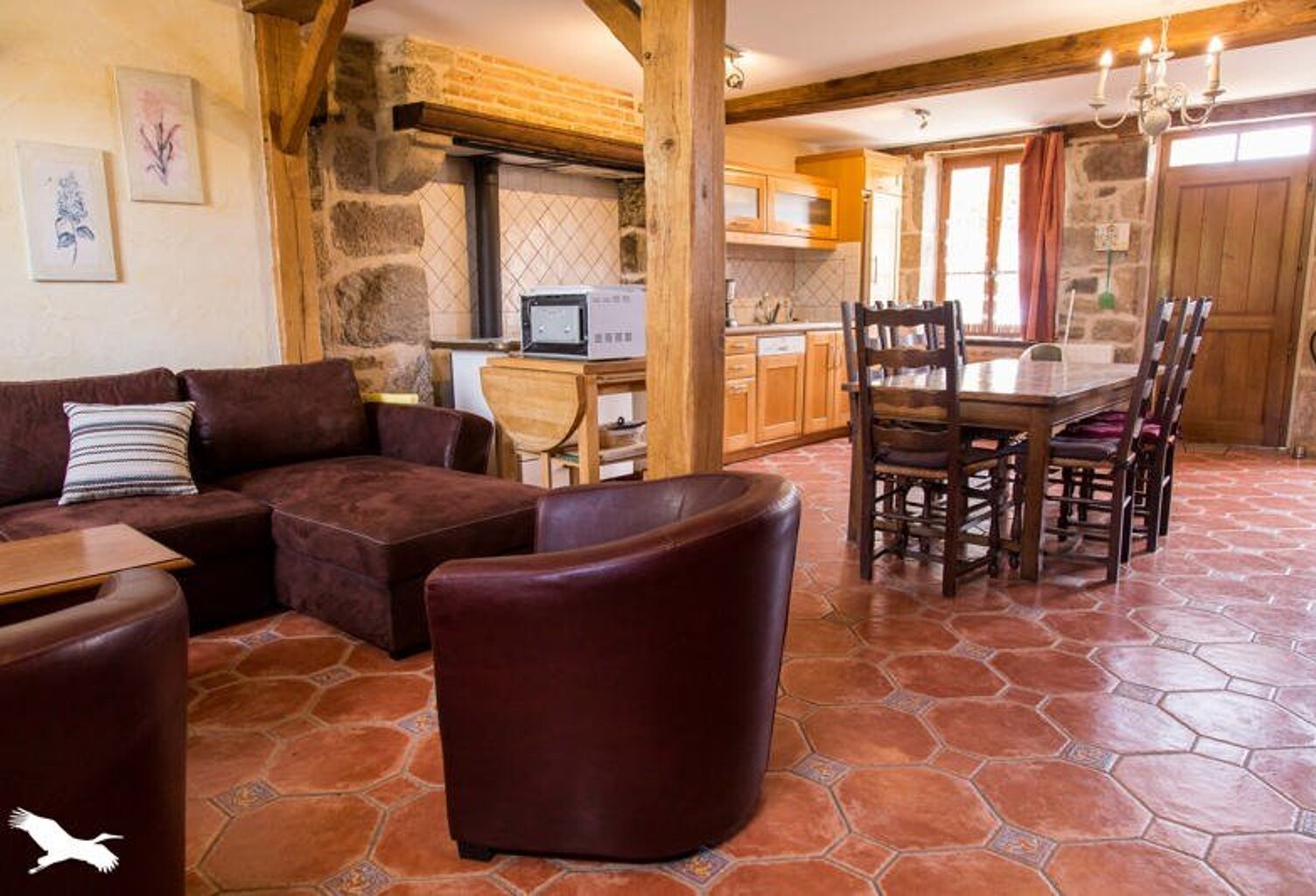 Maison en pierre de 5 pièces principales — photo 1