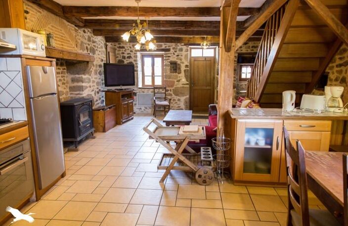 Maison en pierre de 3 pièces principales — photo 2