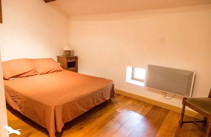 Maison en pierre de 3 pièces principales — photo 3