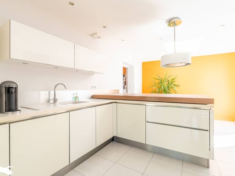 Contemporaine de 5 pièces principales — photo 1