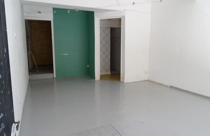 En Exclusivité – Local commercial à Forcalquier — photo 3