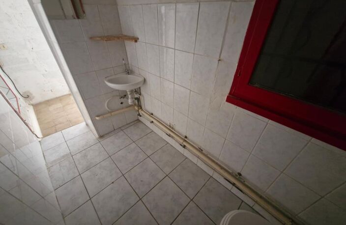 Local commercial de 28m² à Forcalquier — photo 2