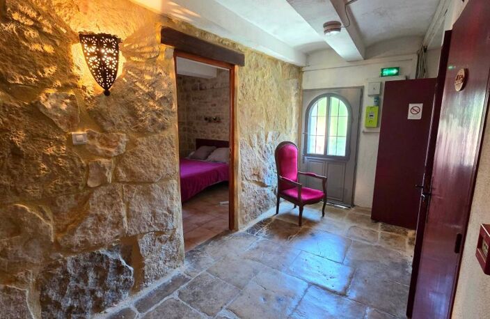 Demeure d'exception en pierre, maison de village  Idéale Chambres d'Hôtes — photo 5