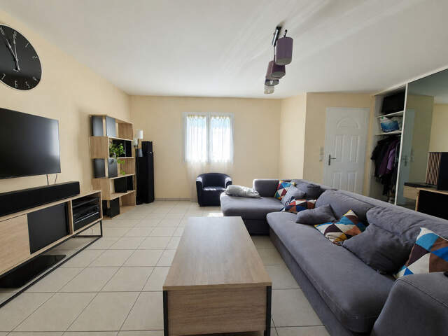 Maison de plain pied à Chemillé, proche des commodités — photo du bien