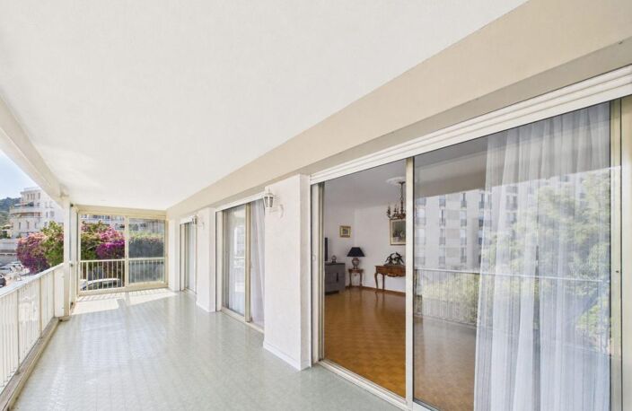 A VENDRE F4 DE STANDING AVEC TERRASSES COURS GENERAL LECLERC — photo 4