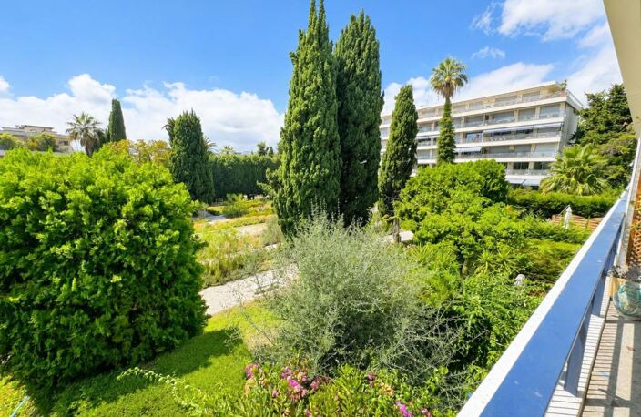 Cœur Cimiez, résidence de renom, calme, balcon et terrasse, vue dégagée, cave et garage — photo 2