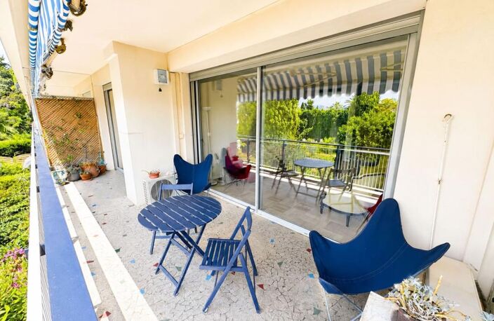 Cœur Cimiez, résidence de renom, calme, balcon et terrasse, vue dégagée, cave et garage — photo 4