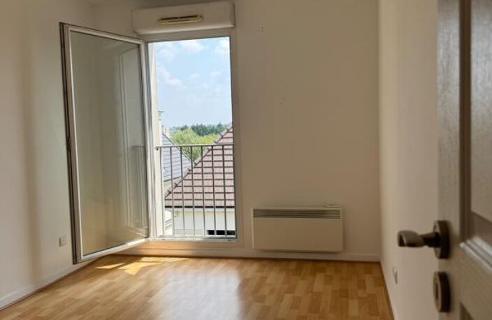 LE PERREUX-SUR-MARNE – VUE EXCEPTIONNELLE SUR LA MARNE – 2 MIN RER A – 4 PIÈCES 75 M² – DERNIER ÉTAGE – ASCENSEUR – BALCONS – PARKING — photo 5