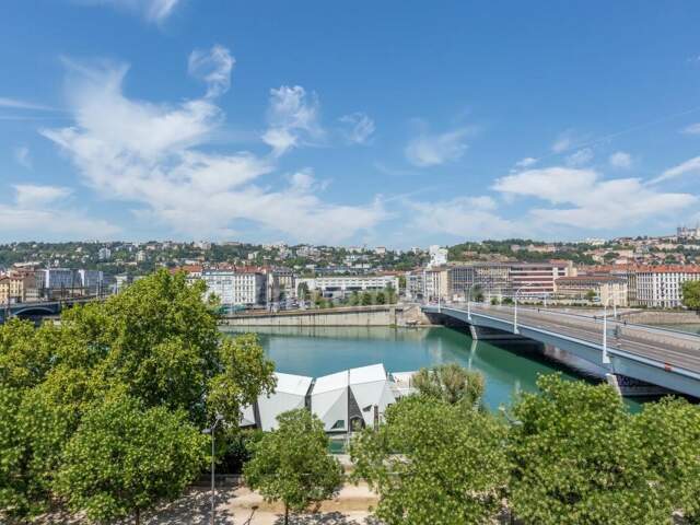 Duplex haussmannien 180 m² à vendre Lyon 7ᵉ – Vue Fourvière, quais du Rhône — photo du bien